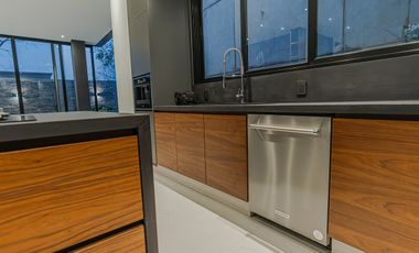 Espectacular Residencia Nueva en Coto Alcazar Poniente (Recorrido Virtual)