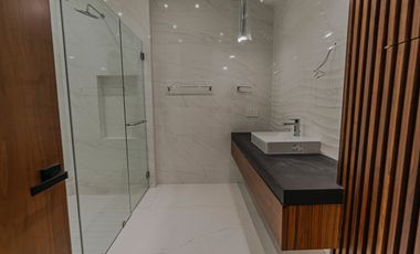 Espectacular Residencia Nueva en Coto Alcazar Poniente (Recorrido Virtual)