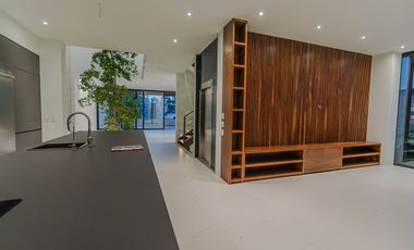 Espectacular Residencia Nueva en Coto Alcazar Poniente (Recorrido Virtual)