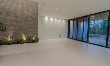 Espectacular Residencia Nueva en Coto Alcazar Poniente (Recorrido Virtual)