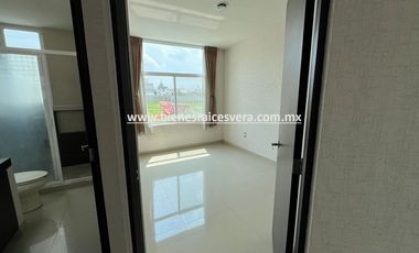 CASA EN VENTA EN MILENIO III QUERETARO. Luci