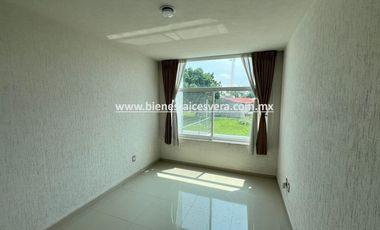 CASA EN VENTA EN MILENIO III QUERETARO. Luci