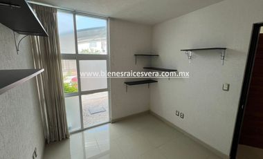 CASA EN VENTA EN MILENIO III QUERETARO. Luci