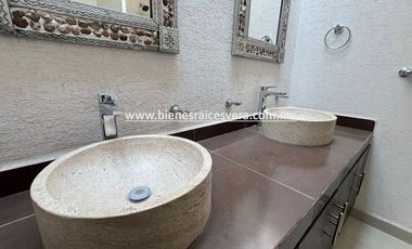 CASA EN VENTA EN MILENIO III QUERETARO. Luci
