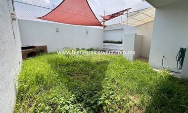 CASA EN VENTA EN MILENIO III QUERETARO. Luci