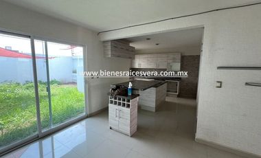 CASA EN VENTA EN MILENIO III QUERETARO. Luci
