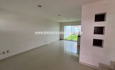 CASA EN VENTA EN MILENIO III QUERETARO. Luci