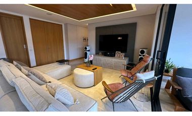 Venta apartamento medio-amoblado Poblado La Calera