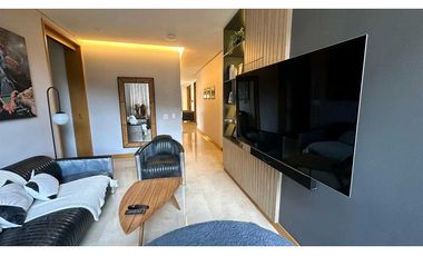 Venta apartamento medio-amoblado Poblado La Calera