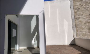 SE VENDE LOCAL 196 EN CENTRO COMERCIAL PEÑALISA