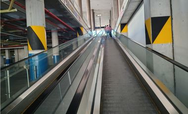 SE VENDE LOCAL 196 EN CENTRO COMERCIAL PEÑALISA