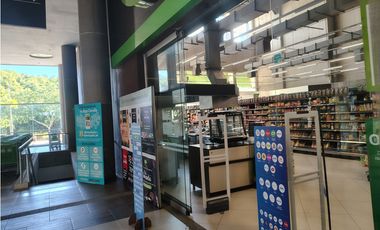 SE VENDE LOCAL 196 EN CENTRO COMERCIAL PEÑALISA