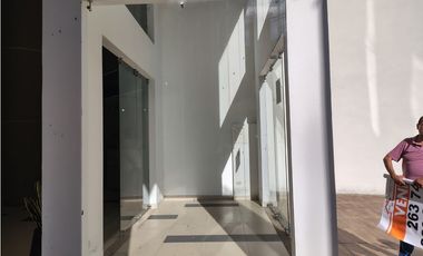 SE VENDE LOCAL 196 EN CENTRO COMERCIAL PEÑALISA