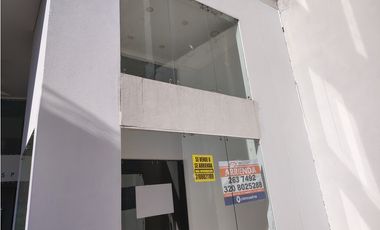 SE VENDE LOCAL 196 EN CENTRO COMERCIAL PEÑALISA