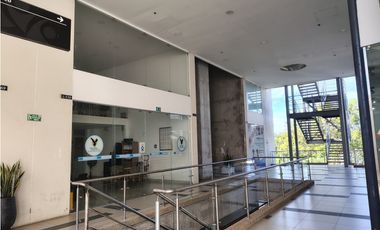 SE VENDE LOCAL 196 EN CENTRO COMERCIAL PEÑALISA