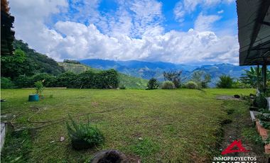 Finca mixta en Santuario Risaralda