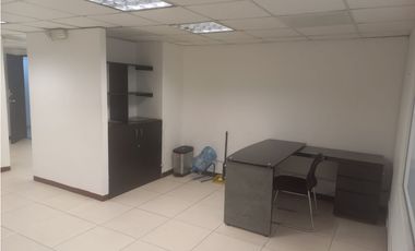 ARRIENDO OFICINA EN PASADENA AMOBLADA