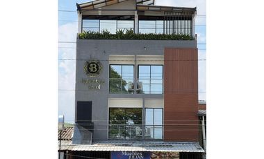 HOTEL EN VENTA EN JAMUNDI VIA PANAMERICANA 4 NIVELES BODEGA 800M2