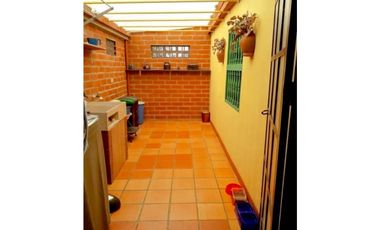 Venta de Finca en Marinilla, amoblada, rústica y con sabor a campo.