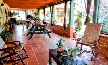 Venta de Finca en Marinilla, amoblada, rústica y con sabor a campo.