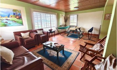 Venta de Finca en Marinilla, amoblada, rústica y con sabor a campo.