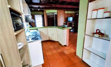Venta de Finca en Marinilla, amoblada, rústica y con sabor a campo.