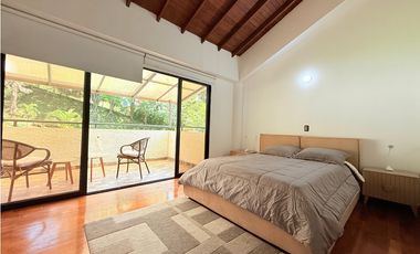 Casa Amoblada En El Poblado