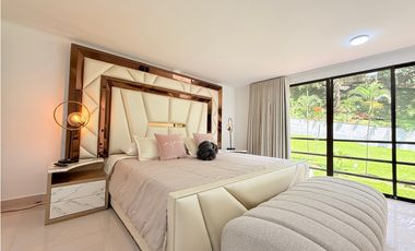 Casa Amoblada En El Poblado