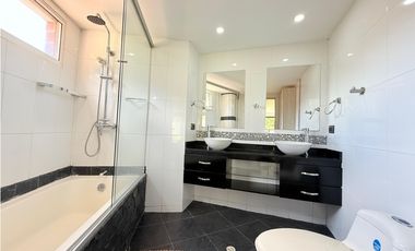 Casa Amoblada En El Poblado