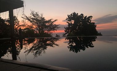 Dijual Villa Cantik dengan Pemandangan Spektakuler Laut