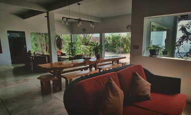 Dijual Villa Cantik dengan Pemandangan Spektakuler Laut