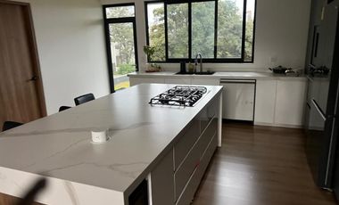 Residencia en venta Rancho San Juan, 4 recámaras