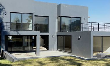 Residencia en venta Rancho San Juan, 4 recámaras