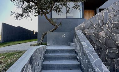 Residencia en venta Rancho San Juan, 4 recámaras