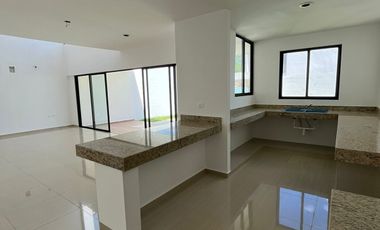 Casa en Venta de 3  Recamaras en privada de Conkal yucatan