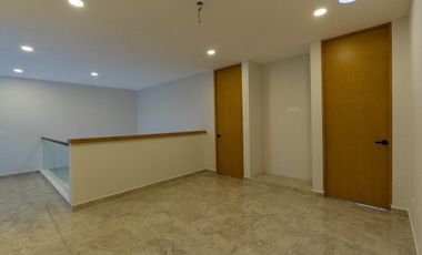 CASA EN VENTA EN PRIVADA PARQUE CENTRAL CHOLUL, MÉRIDA.