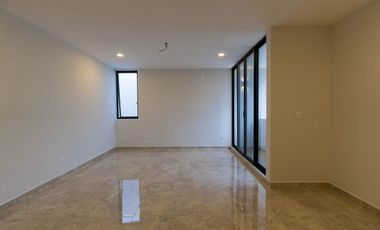 CASA EN VENTA EN PRIVADA PARQUE CENTRAL CHOLUL, MÉRIDA.