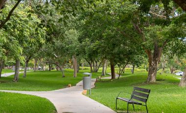 CASA EN VENTA EN PRIVADA PARQUE CENTRAL CHOLUL, MÉRIDA.