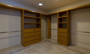 CASA EN VENTA EN PRIVADA PARQUE CENTRAL CHOLUL, MÉRIDA.