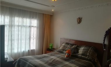 SE VENDE HERMOSA CASA BARRIO ALGARRA 3