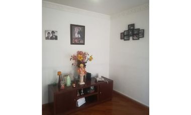 SE VENDE HERMOSA CASA BARRIO ALGARRA 3