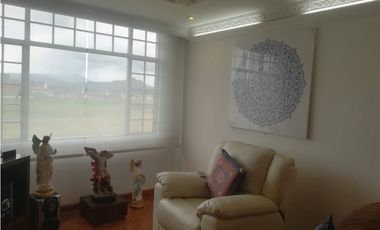 SE VENDE HERMOSA CASA BARRIO ALGARRA 3