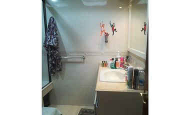 SE VENDE HERMOSA CASA BARRIO ALGARRA 3