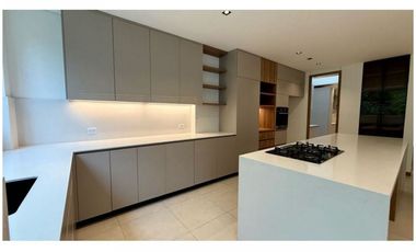 Casa en Arriendo en Envigado