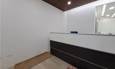 ALQUILER OFICINA REMODELADA-AMOBLADA MTTO INCLUIDO T LAS AMERICAS JP