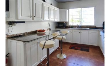 Venta de Casas con piscina en Aguadulce