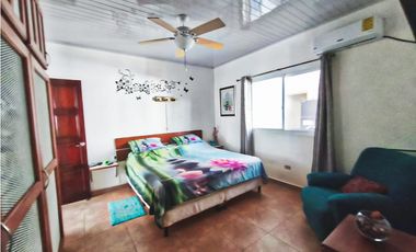 Venta de Casas con piscina en Aguadulce
