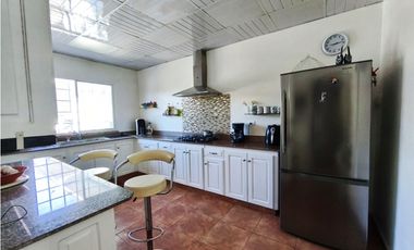 Venta de Casas con piscina en Aguadulce