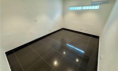 NUEVA PAITILLA / CASA COMERCIAL / 212M / 4 PARKING / 3 OFICINAS
