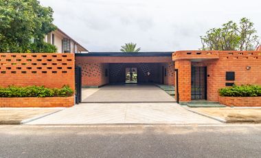 4-bedroom home for sale at The Brickhouse in Laguna Homes